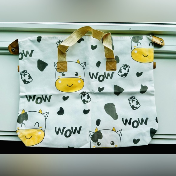 NWT Cow Theme Lightweight Tote - Picture 5 of 8